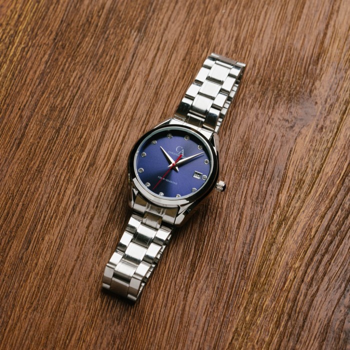 MUST HAVE JAM TANGAN WANITA CHRISTYAN ARDEN FOUR SEASONS - EDISI TERBATAS (32MM) TERLARIS