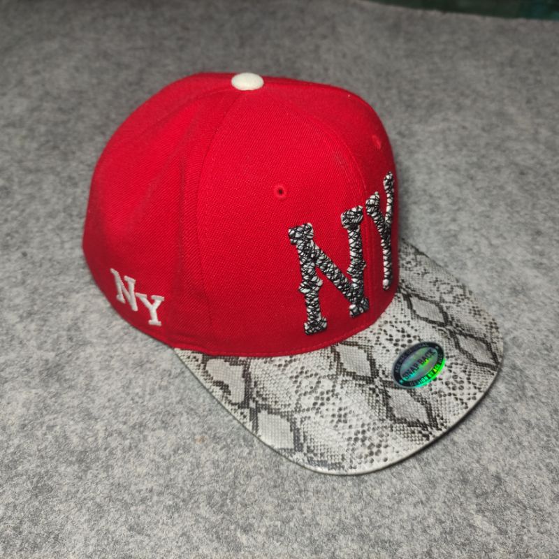 Topi Snapback ACE H&C