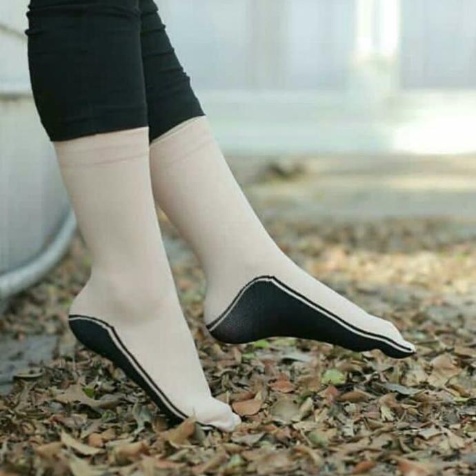 Kaos Kaki Wanita Jempol Polos Coklat Telapak Hitam SEBETIS