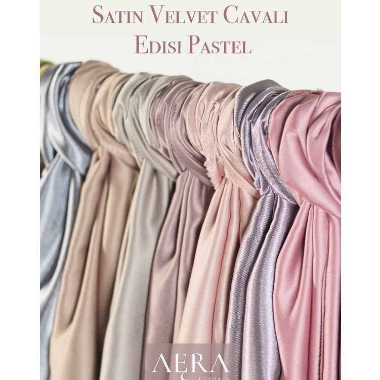 Free Ongkir/ 1/2 meter Kain Satin Velvet Cavali by Roberto Cavali edisi PASTEL sage green