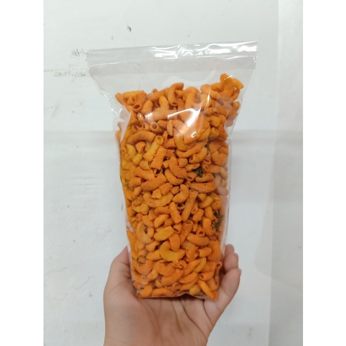 

Makaroni Bantet Pedas Daun Jeruk 1Kg