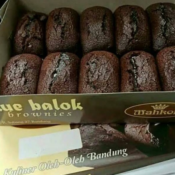 

Lebih hemat Kue Balok Brownies Mahkota Bandung Coklat Greentea/Cemilan Kue Balok Coklat Lumer Oleh Oleh Bandung Kue Balok Greentea