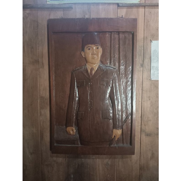 relief bung Karno jati