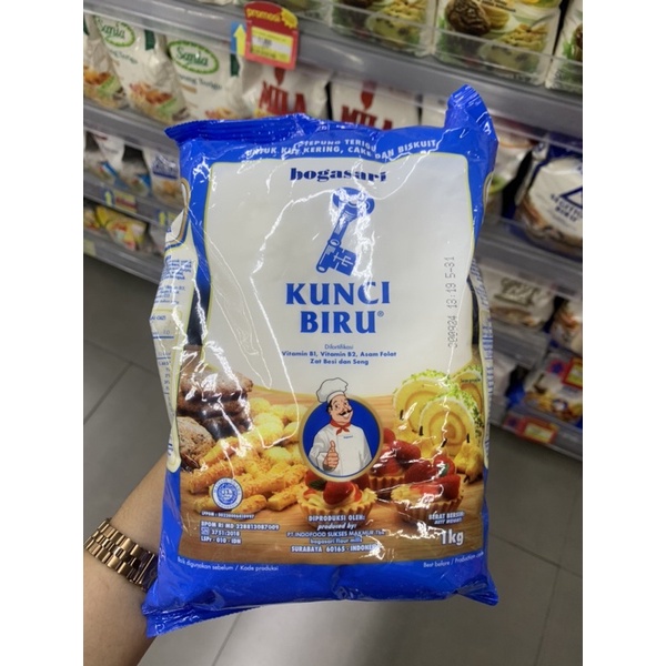 

TEPUNG TERIGU 1 KG SEGITIGA BIRU KUNCI BIRU