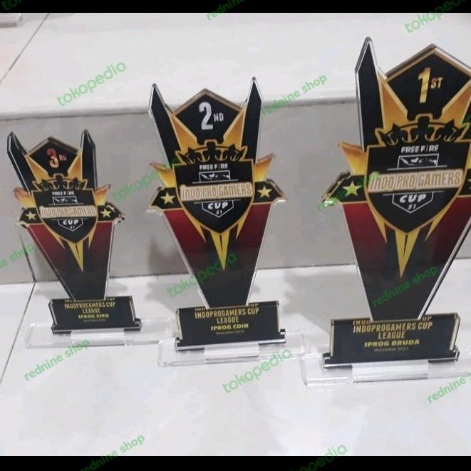 Plakat Custom/Piala Mobile Legend/Free Fire/Thropy Juara Akrilik 1Set