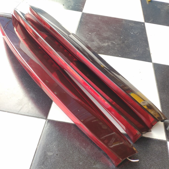 {Bekas} Tailgate / Rear Spoiler Honda Stream RN5 Diskon