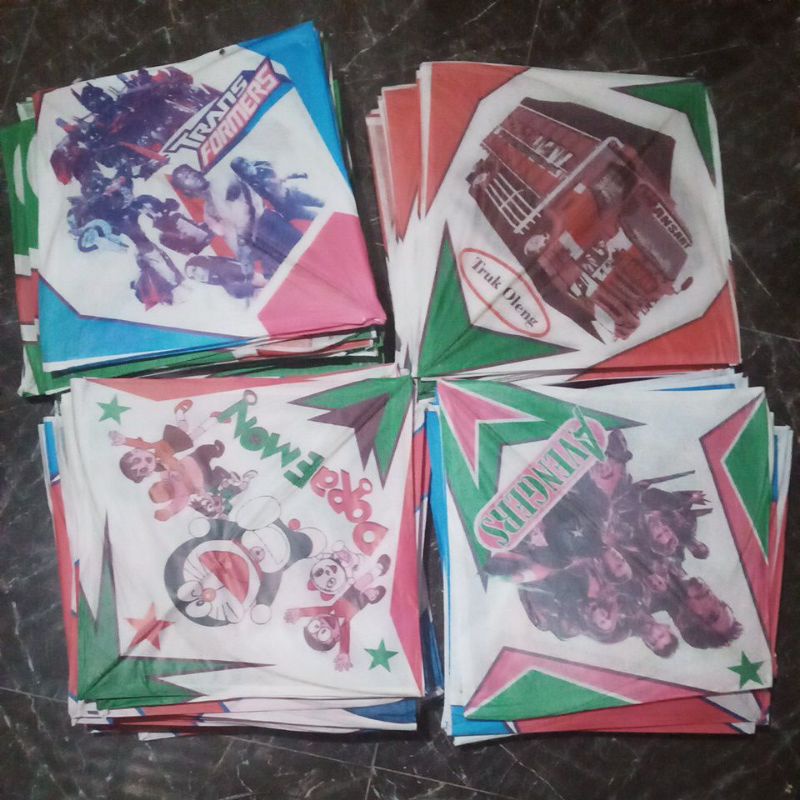 Layangan Kertas Motif UK 58