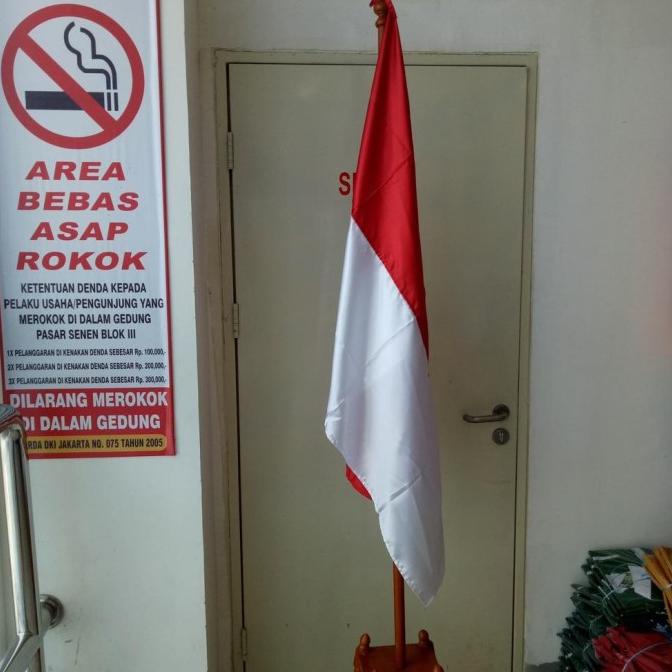 

Tiang Pataka Dengan Bendera Indonesia Lapaknyacarlos