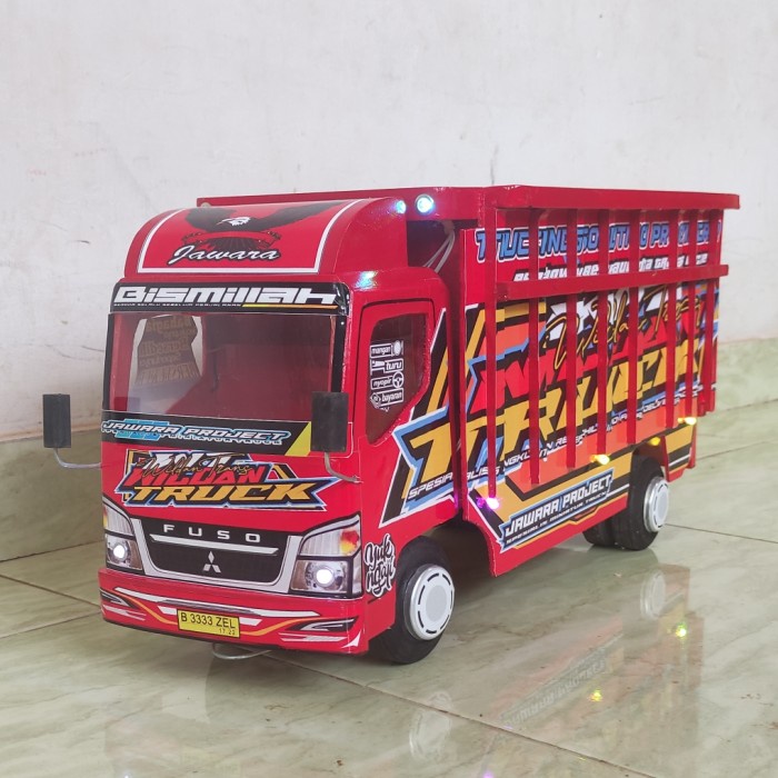 PROMO TERLARIS MAINAN MOBIL TRUK KAYU MINIATUR TRUCK OLENG STIKER + LAMPU TERMURAH