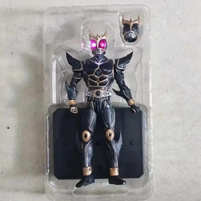 SHF Kamen Tokusatsu Rider Kuuga Ultimate Form Figure Figuarts