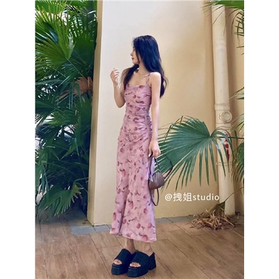 Floral dress Gaun musim panas kasual baru French retro gentle style floral sling dress summer seasid