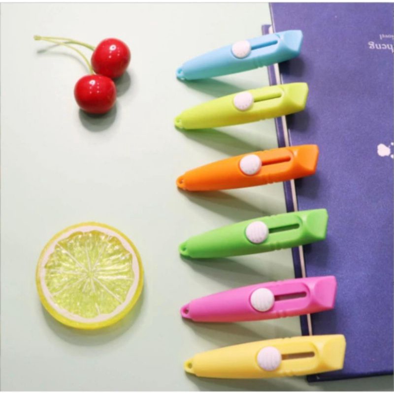 

QG Mini cutter bentuk pen pisau pemotong kertas ukuran mini