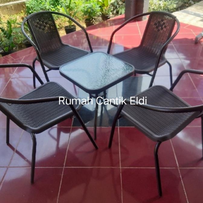 Kursi Meja (4 + 1)Teras Tamu Taman Outdoor Cafe