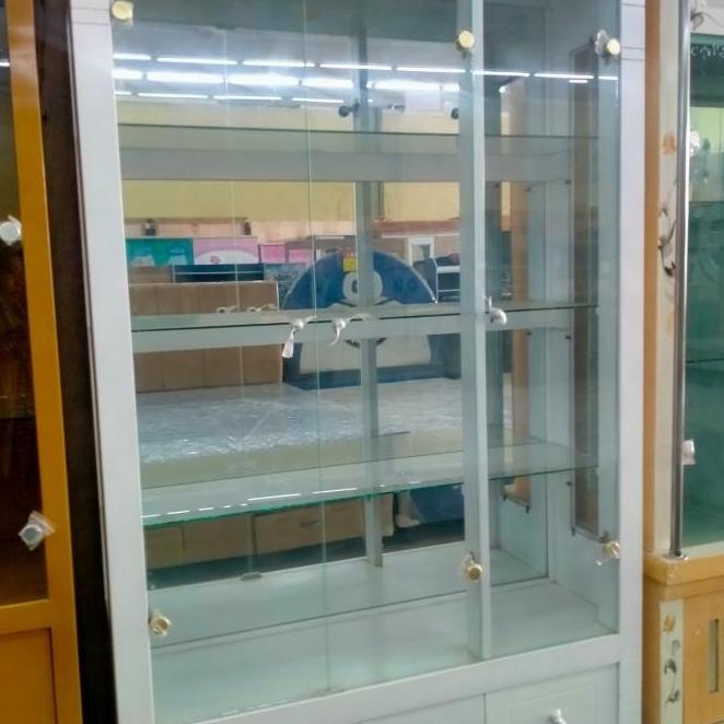 Diskon Lemari Hias Kaca 3 Pintu Kristal / Pajangan Kaca Kristal