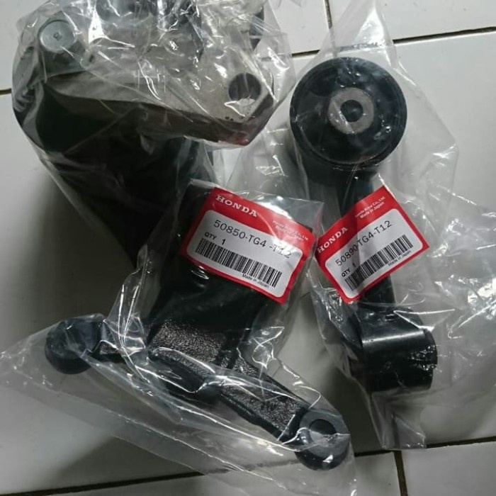 ENGINE MOUNTING MOBILIO BRIO BRV SET ORIGINAL