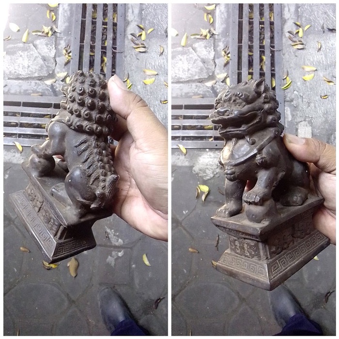 Althis- Patung Singa Penjaga Makam Antik