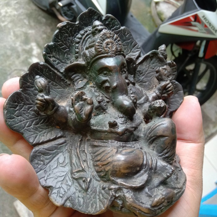 Althis- Pajangan Patung Antik Ganesha Dewa Ganesha Daun