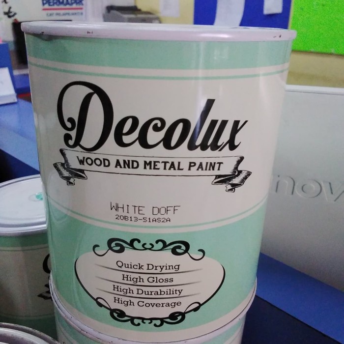 

Cat Nyak Decolux White Doff