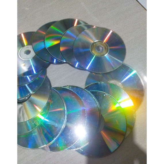 RECOMENDED jualkaset CD DVD VCD bekas 1kg isi 60 keping untuk kerjinan tangan dan dekorasi ruangan