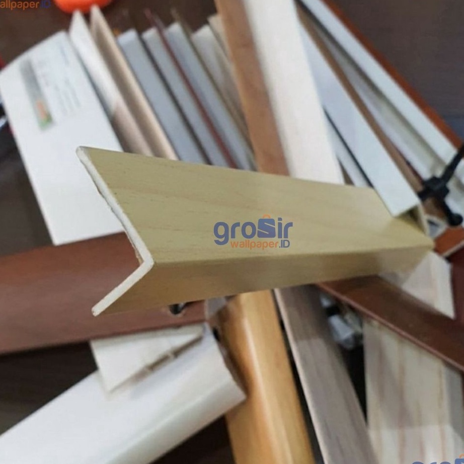 Diskon (COD) TERMURAH List PVC / List Tangga / List Siku/List Siku L PVC Step Nosing Tangga PVC 2.4m