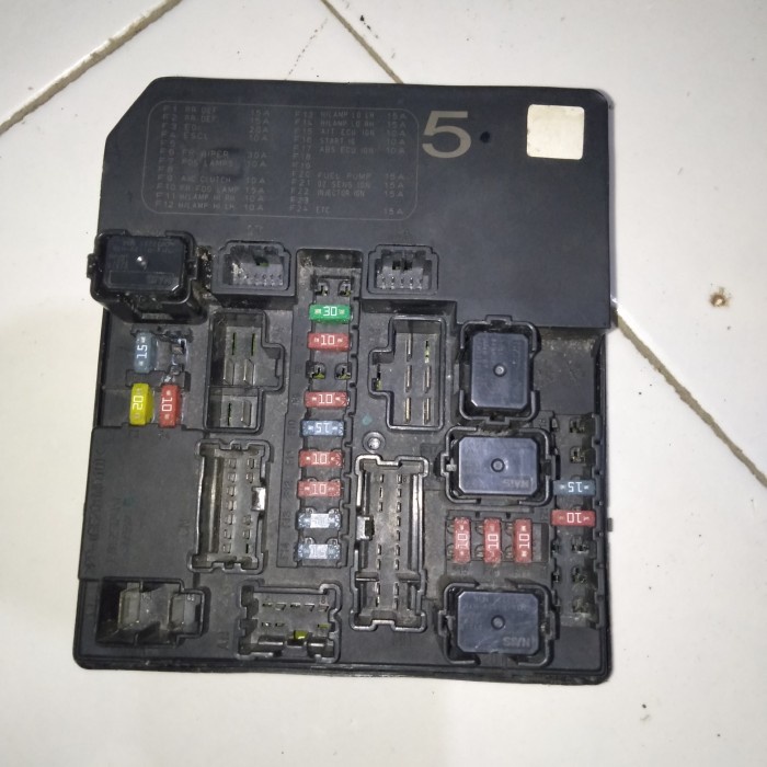 ipdm box sekring nissan serena c26 dhaffastore