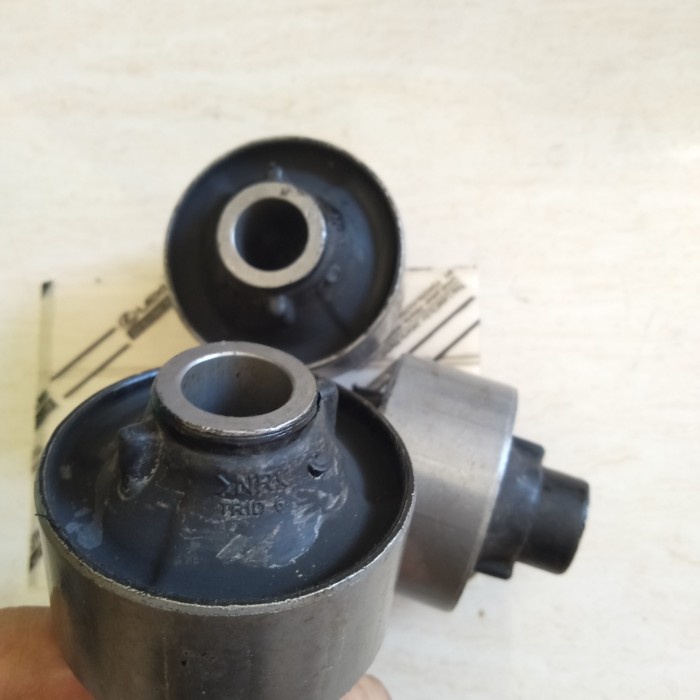bushing lower arm besar toyota calya daihatsu sigra original dhaffastore