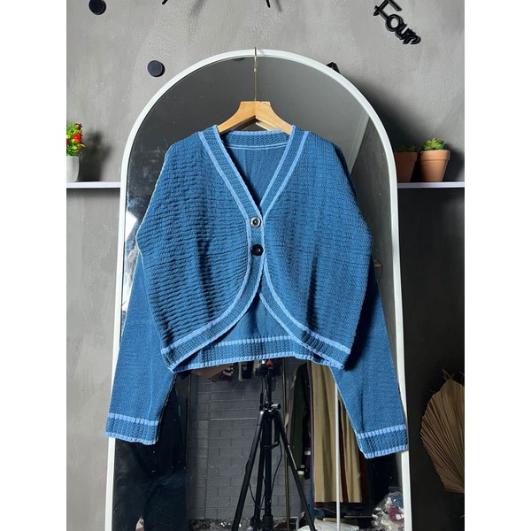 Marisa rajut cardigan crop