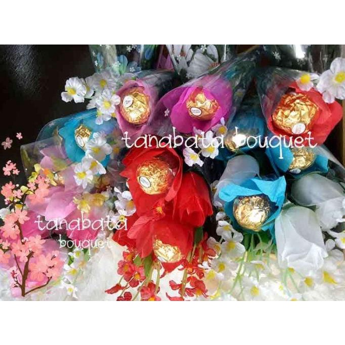 

>*>*>*>*] Coklat Ferro Rocher dalam bouquet bunga