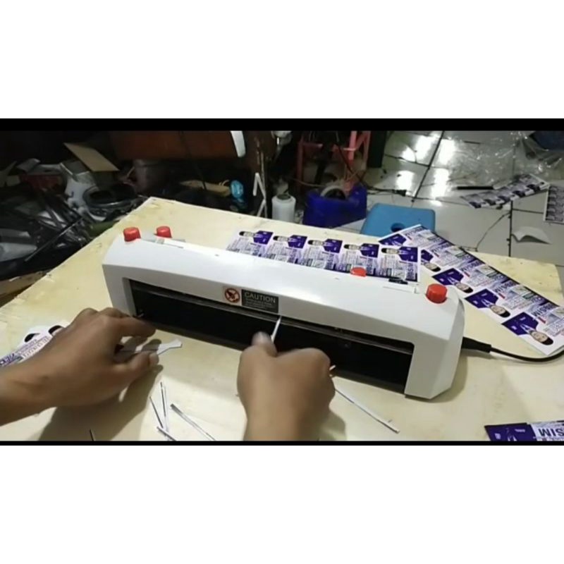 

Mesin potong kartu nama ukuran A3