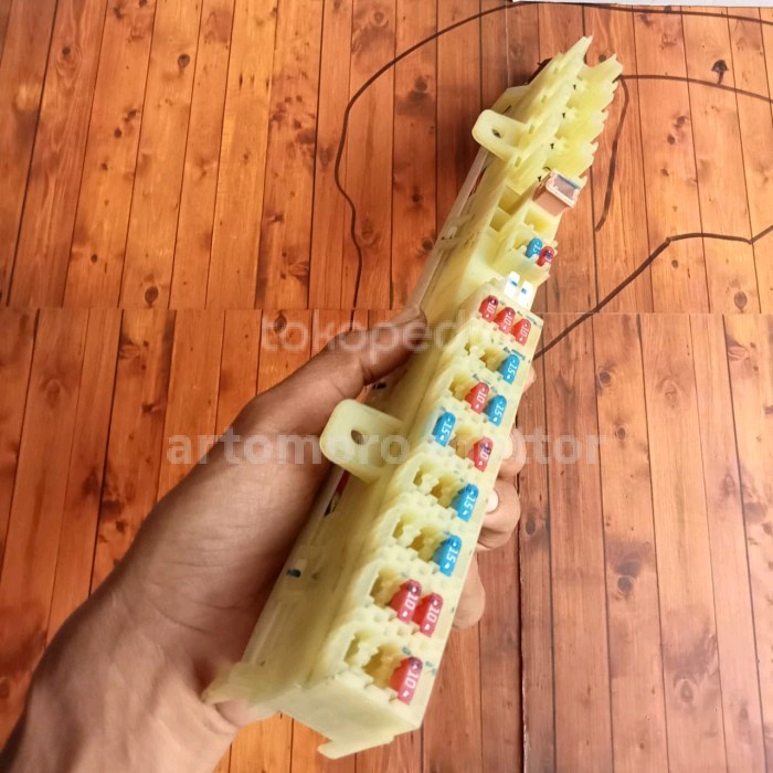 FUSE BOX RUMAH SEKRING BOX SEKRING ISUZU ELF NEW NHR NKR TURBO