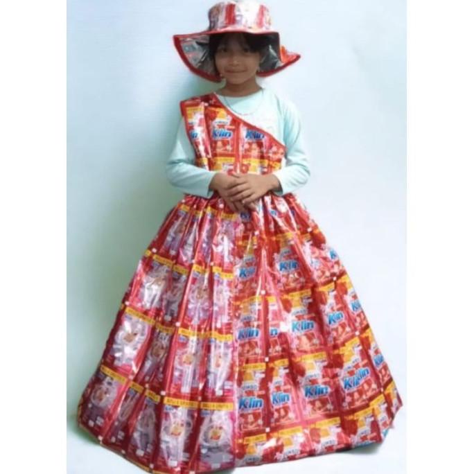 Kostum baju karnaval anak perempuan daur ulang plastik