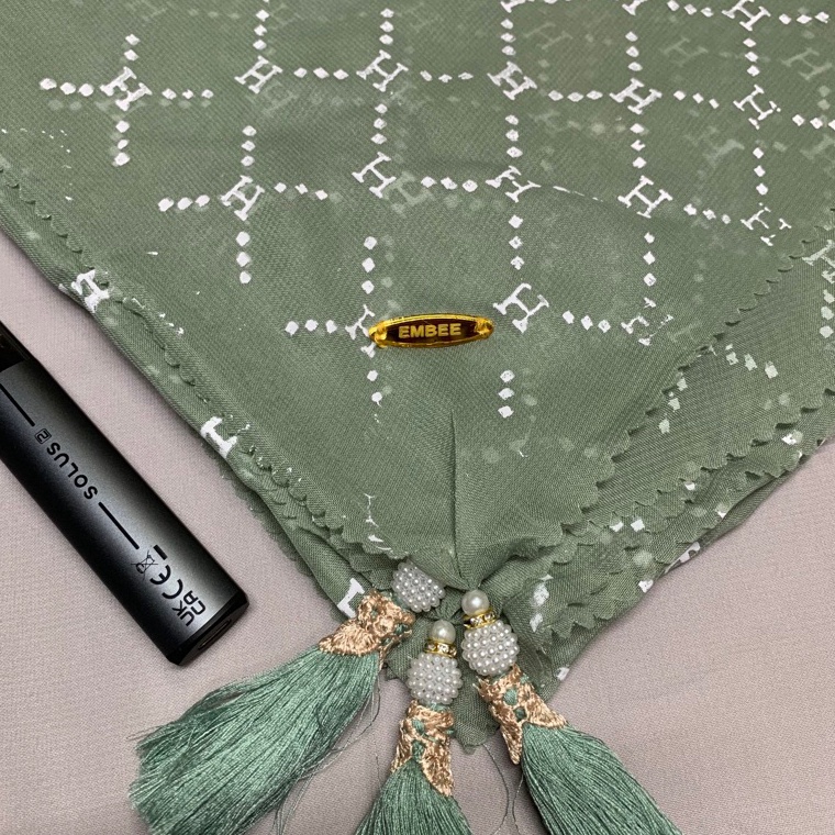 Hot Sell.. kerudung hijab segi empat BELLA SQUARE MOTIF TASSEL pompom bahan pollycotton dan seri warna lengkap hijau sage green / matcha