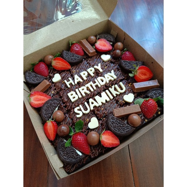 

FUDGY BROWNIES uk 20x20 cm Custom