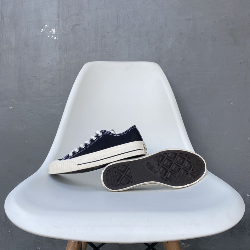 Warrior Venus BW LC / Sepatu Sekolah Warrior [100% Original]