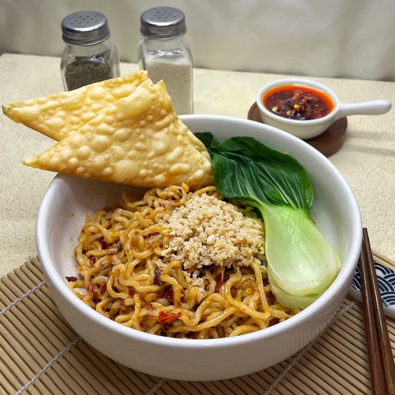 

BAKMI | MIE GARLIC CHILI OIL KEMASAN VAKUM