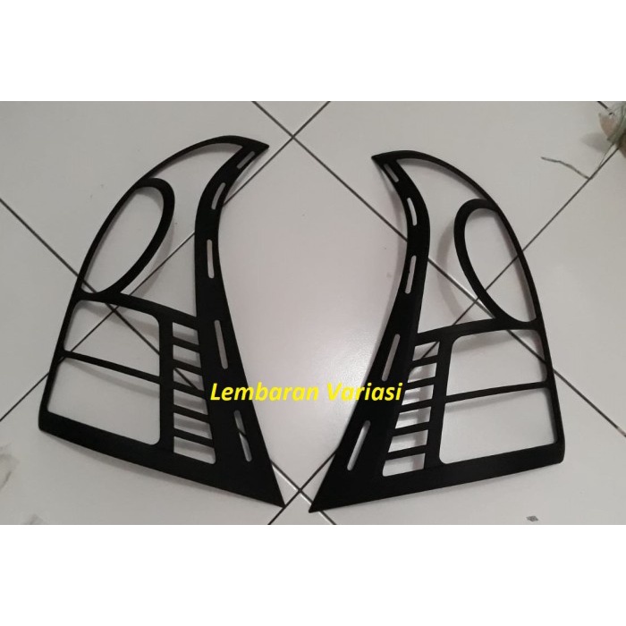 Garnish Lampu Belakang Avanza Xenia 2012 2014 Hitam Doff