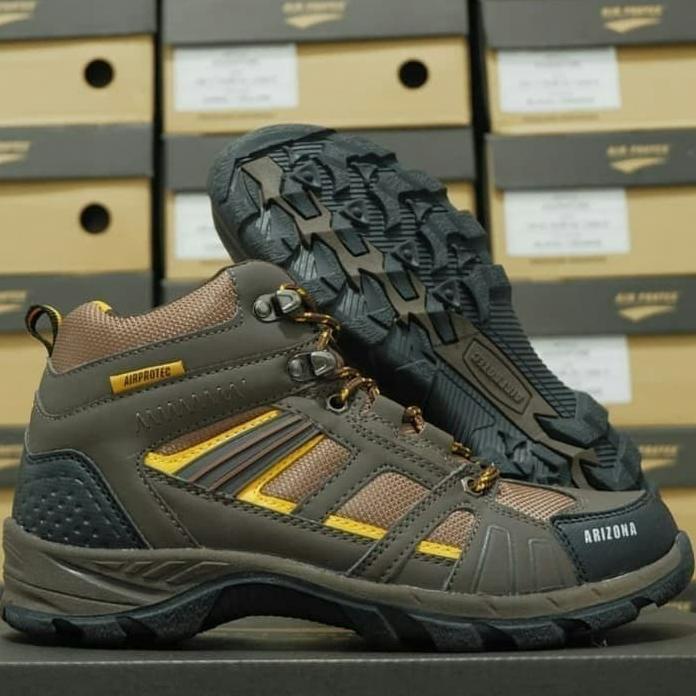 

TERBARU Sepatu Outdoor Gunung Air Protect Arizona Corral Silver