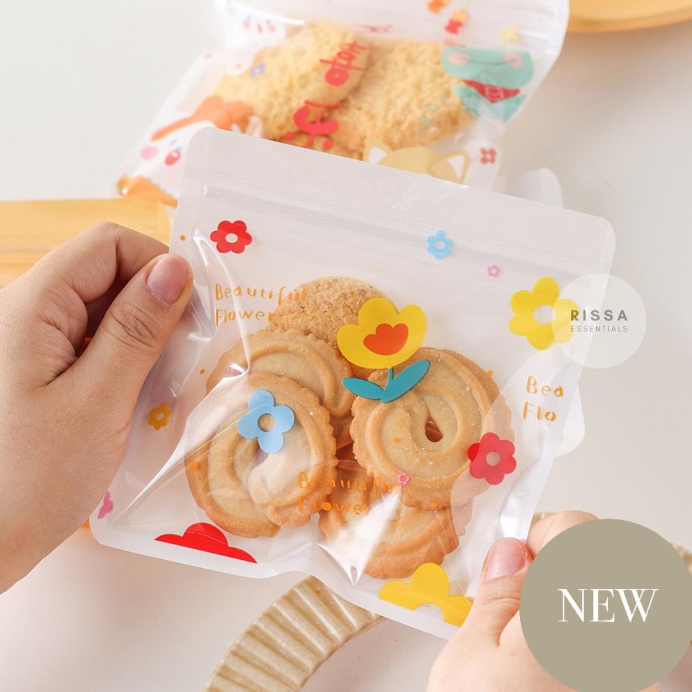 

Murah [Isi 50 Lembar - 13.5X13.5 Cm] Plastik Klip Ziplock Motif Lucu Zipper Bag Motif Cookies Bag Packing Kemasan Plastik Mini (50 Pcs) Coklat Permen Kue Souvenir Aksesoris Kemasan Plastik Zipper Rissa Essentials New !!