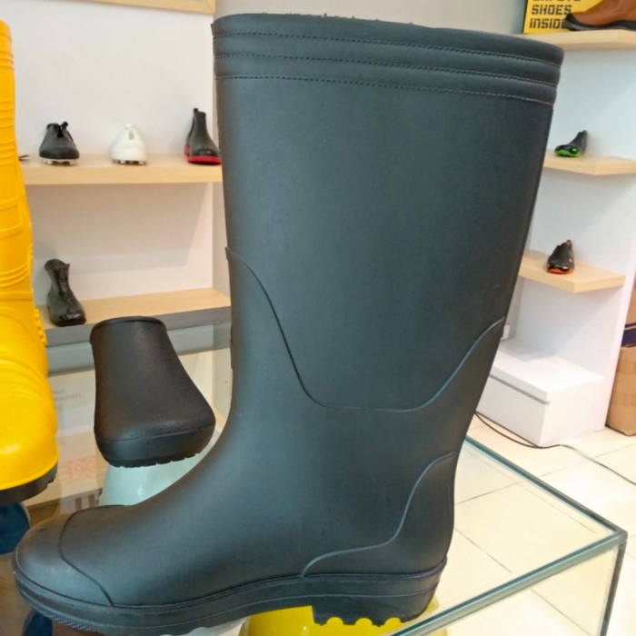 Sepatu Boots Karet Pria Berkualitas