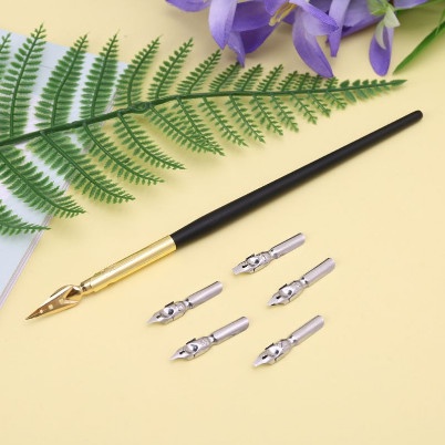 

Terlaris Calligraphy Dip Pen (5Nib)