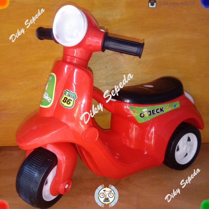 MUST HAVE VESPA MAINAN ANAK MOTORAN RODA 3 VESPA MUSIK TERBARU
