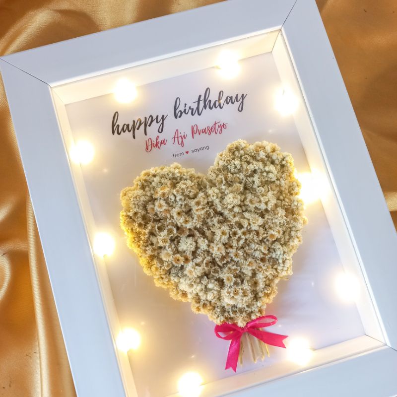 

Frame 3D 15x20 cm Edelweis Kado Hari Guru, Kado Ayang, Kado Ultah, Kado Wisuda, Kado Sidang dll