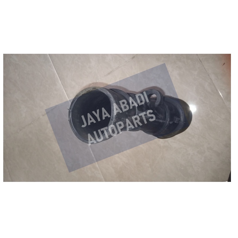 Selang hawa Mazda E2000 bensin