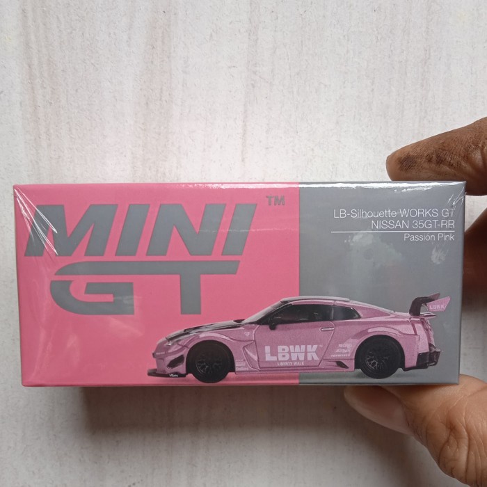 Mini Gt Nissan Gtr R35 Lbwk Pink