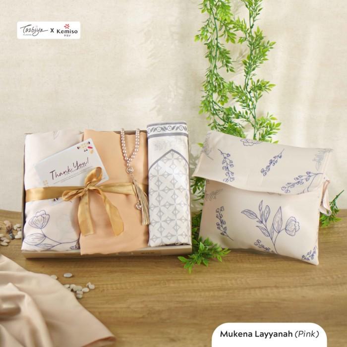 MUKENA DAN SAJADAH TAZBIYA X KEMISO SPECIAL GIFT/KADO/HAMPERS/HADIAH