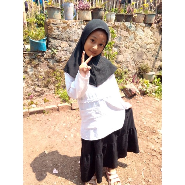 Baju Hitam Putih Anak Perempuan/Setelan Hitam Putih Anak Perempuan/Baju Putih Anak Perempuan