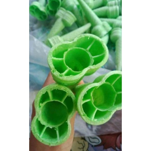 

Cone es cream twin besar/krupuk es cream 1bal isi 500bj