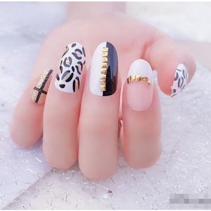 Jessia NAIL ART - 24 Pcs kuku palsu Motif Leopard dengan hiasan emas imitasi