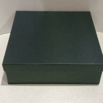 

PRODUK TERBARU⚡ BELI 2 DAPAT MINI GOLD Gift Box Kotak Kado 22x22T10, 25x25T10, 25x20T5/Kotak Kado/Kotak Hadiah