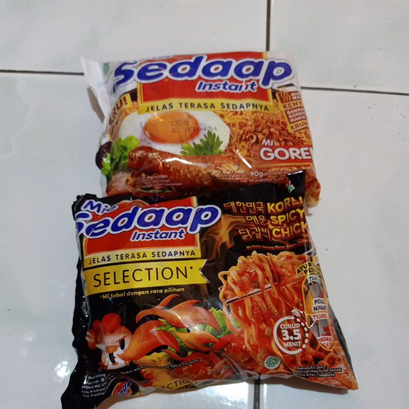 

Paket isi 6 Mie Sedaap Goreng